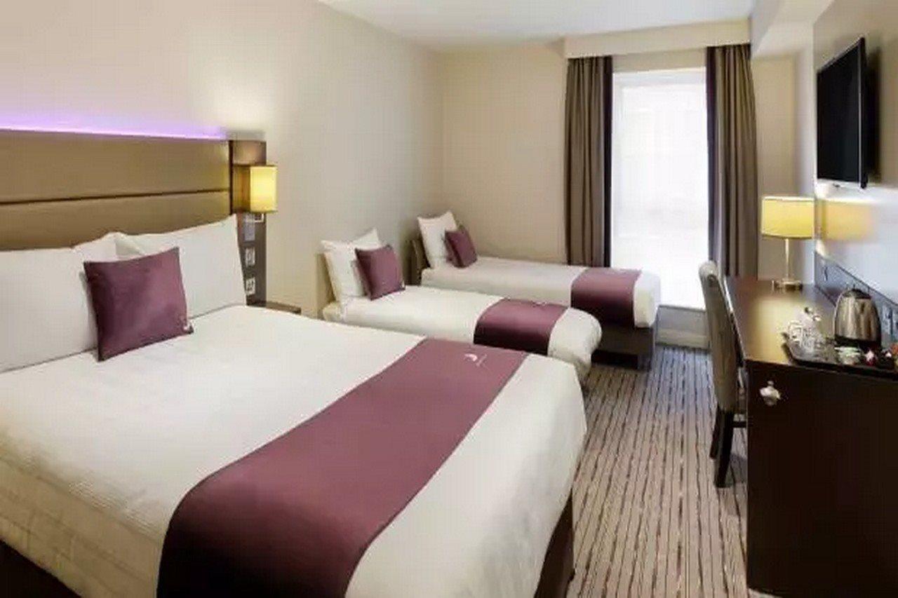 Premier Inn Manchester West Didsbury Exterior photo