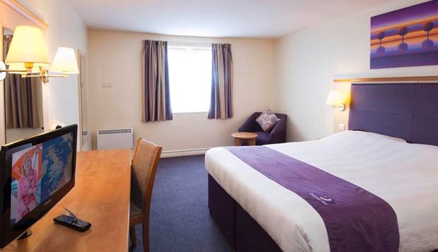 Premier Inn Manchester West Didsbury Exterior photo